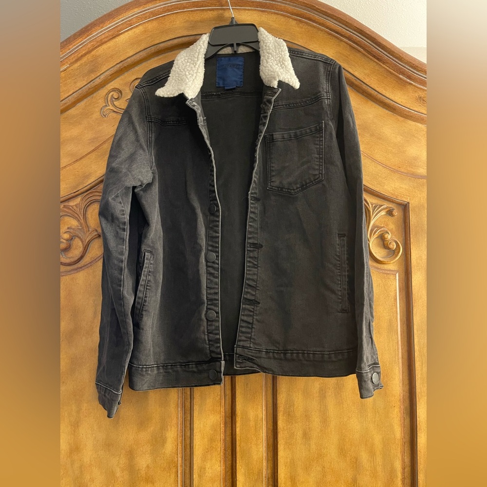 Men's Black Denim Jacket with Sherpa Collar